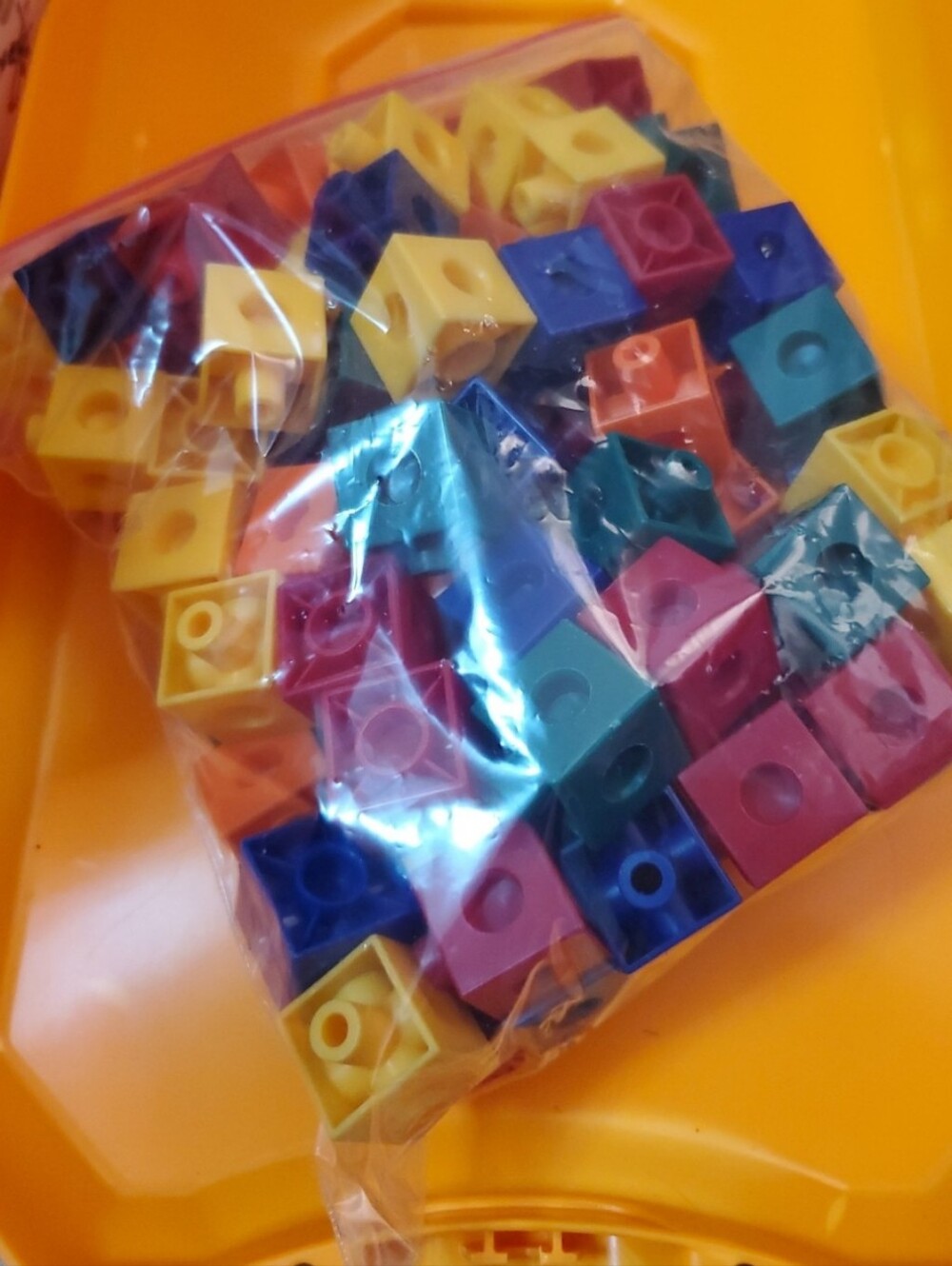 Plastic Counting Cubes - Picture 2 of 2
